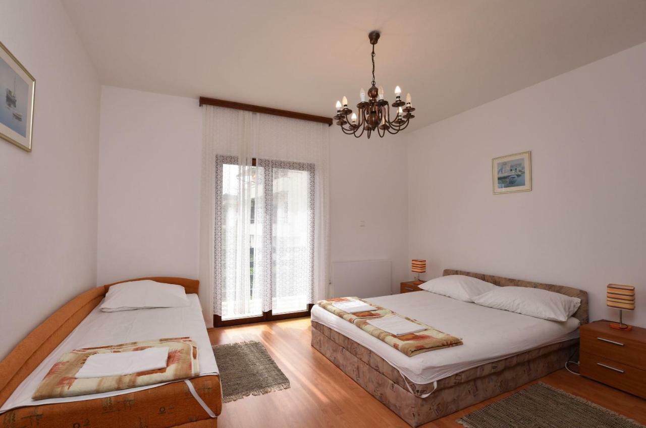 Apartment Zdravko Primošten Esterno foto